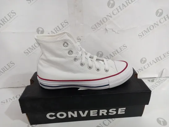 BOXED PAIR OF CONVERSE FOOTWEAR SIZE 4 