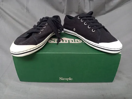 BOXED PAIR OF SIMPLE SATIRE CANVAS SNEAKERS IN BLACK SIZE 4