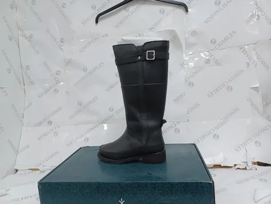 BOXED EMU AUSTRALIA BLACK NATASHA LEATHER BOOTS- SIZE 4 