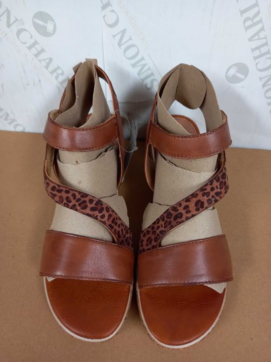 BOXED PAIR OF REMONTE SANDALS (BROWN, LEOPARD PATTERN), SIZE 39 EU
