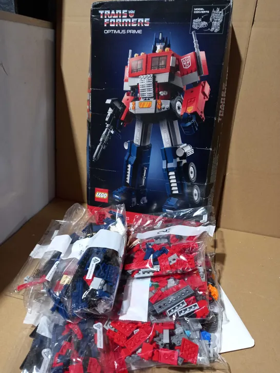 BOXED LEGO TRANSFORMERS OPTIMUS PRIME 10302 RRP £149