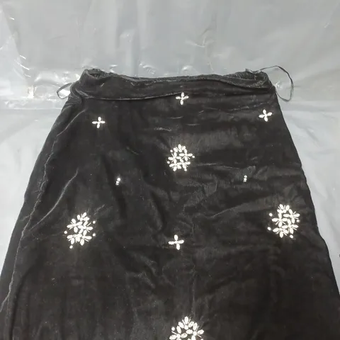 MONSOON CAROLA MID SKIRT WITH CRYSTAL DETAIL BLACK SIZE 16