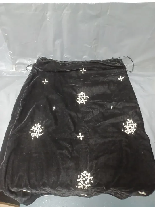 MONSOON CAROLA MID SKIRT WITH CRYSTAL DETAIL BLACK SIZE 16