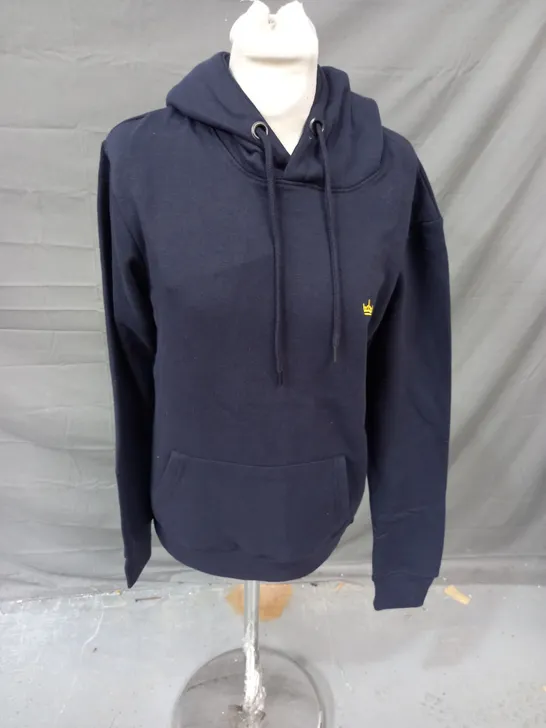 INDUSTRIALIZE CROWN EMBROIDERED JOGGER AND HOODIE SET IN NAVY SIZE M