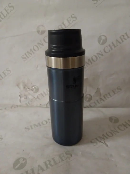 STANLEY CLASSIC TRIGGER ACTION TRAVEL MUG 0.47L/16OZ