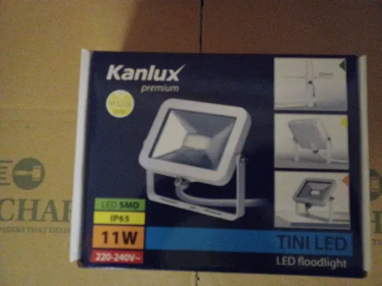 BRAND NEW KANLUX TINI LED FLOODLIGHT 11W-WW-W WHITE