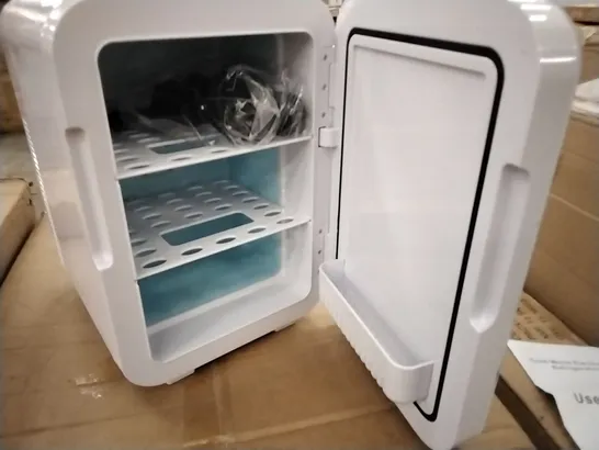 BOXED ATRAVESAR LL-10AL MINI FRIDGE