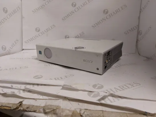 SONY VPL-CS6 PROJECTOR 