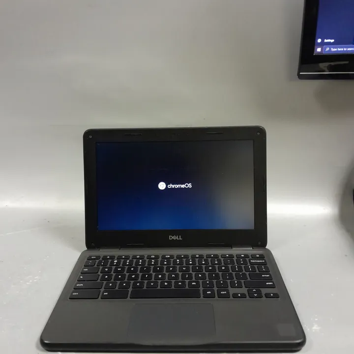 DELL BLACK CHROMEBOOK 5190 P28T 4774665-Simon Charles Auctioneers