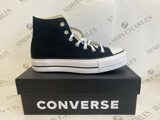 BOXED PAIR OF CONVERSE LIFT HI SHOES SIZE EU40