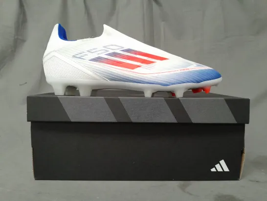 BOXED PAIR OF ADIDAS F50 LEAGUE LL FOOTBALL BOOTS IN WHITE/MULTI COLOUR UK SIZE 8