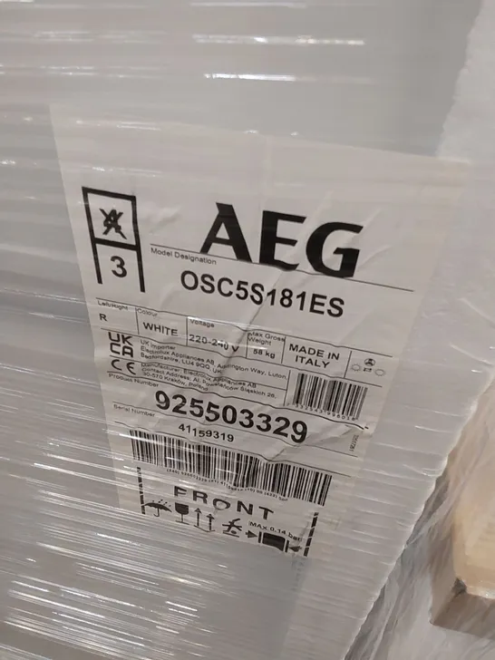 AEG OSC5S181ES LOW FROST INTEGRATED FRIDGE FREEZER, SLIDING HINGE, 70/30 RRP £500