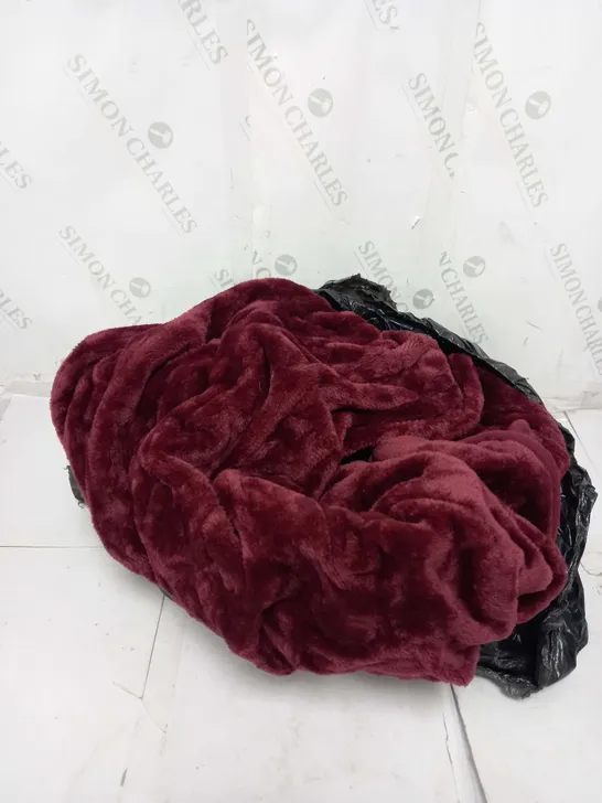 COZEE HOME VELVETSOFT HEATED THROW IN SHIRAZ WINE