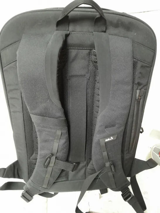 MOSS LARGE BLACK LEATHER RUCKSACK 