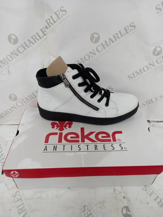 BOXED PAIR OF RIEKER HIGH TOP TRAINERS W. SIDE ZIP IN WHITE EU SIZE 40