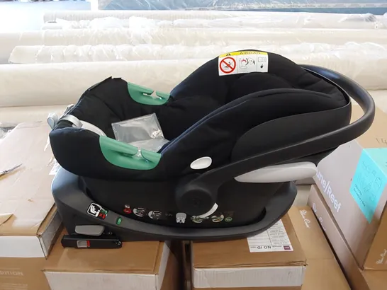 BOXED CYBEX SILVER ATON B2 I-SIZE CAR SEAT WITH BASE 