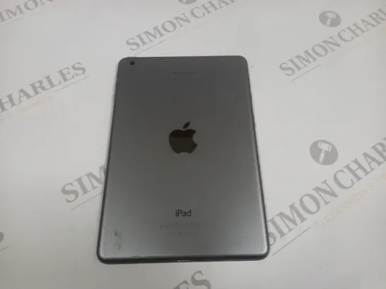 UNBOXED APPLE IPAD TABLET IN SILVER - A1432