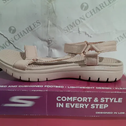 SKECHERS GO WALK SIZE 7