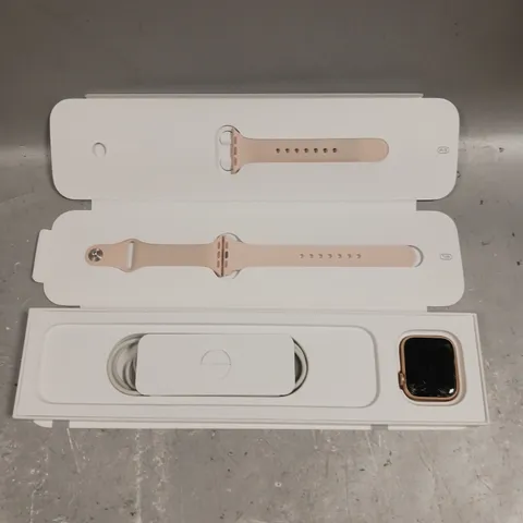 BOXED APPLE WATCH SE SMARTWATCH 