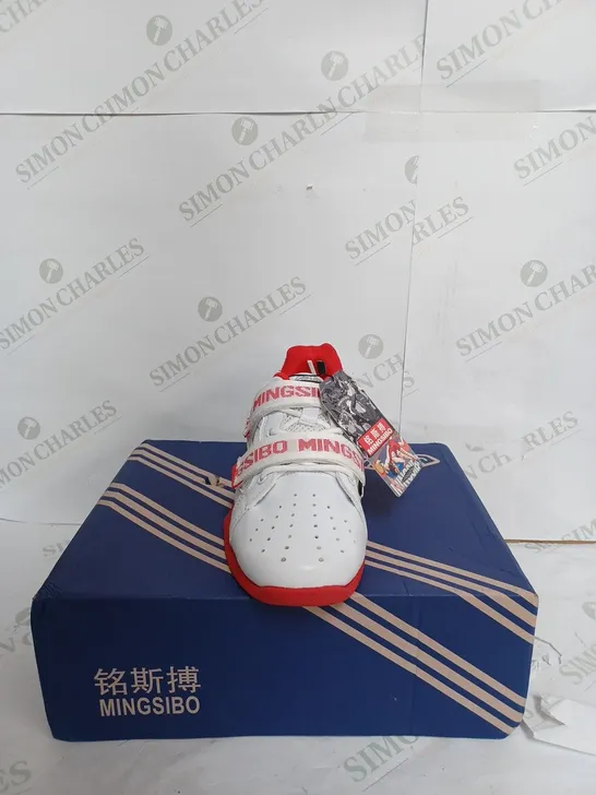 MINGSIBO FLIGHTING SERICES TRAINERS IN WHITE & RED - UK 6 