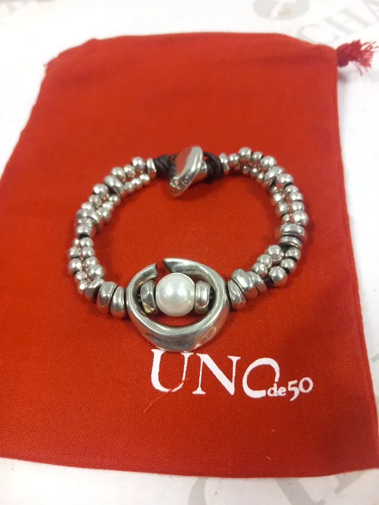 BAGGED UNO DE 50 FULL MOON PEARL BRACELET RRP £79