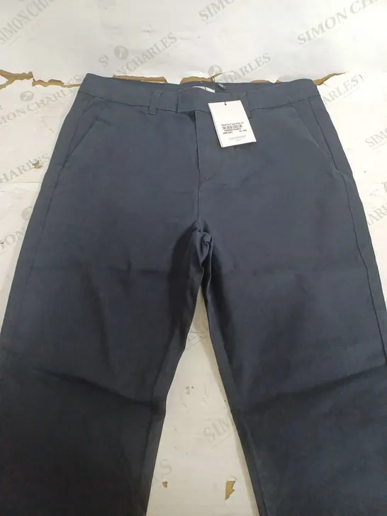 ARNE TAILORED CHINO TROUSERS IN NAVY - 32L