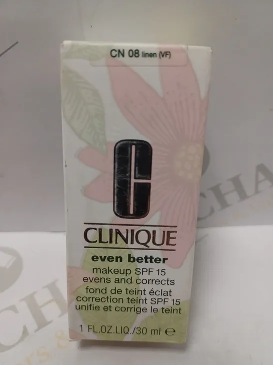 CLINIQUE FOUNDATION SPF 15 