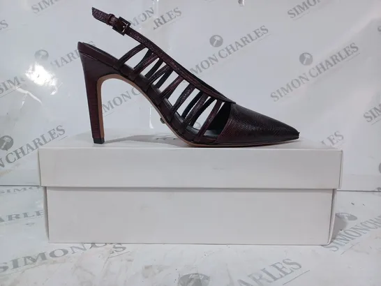 BOXED PAIR OF REISS DAPHNE SLINGBACK HEELS IN POMEGRANATE SIZE 6