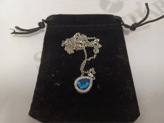 SILVER EFFECT CHAIN NECKLACE WITH TEAR DROP PENDANT AND BLUE STONE