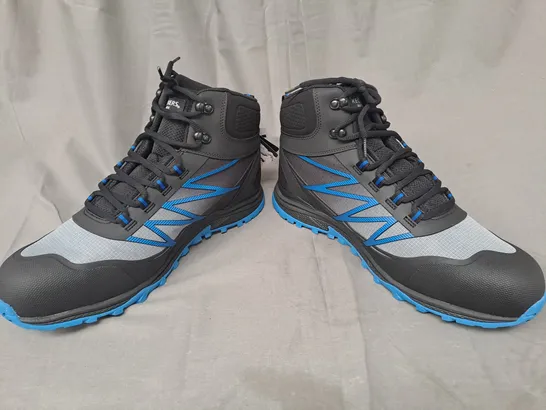 BOXED PAIR OF SKECHERS FOR WORK BOOTS IN BLACK/BLUE UK SIZE 13