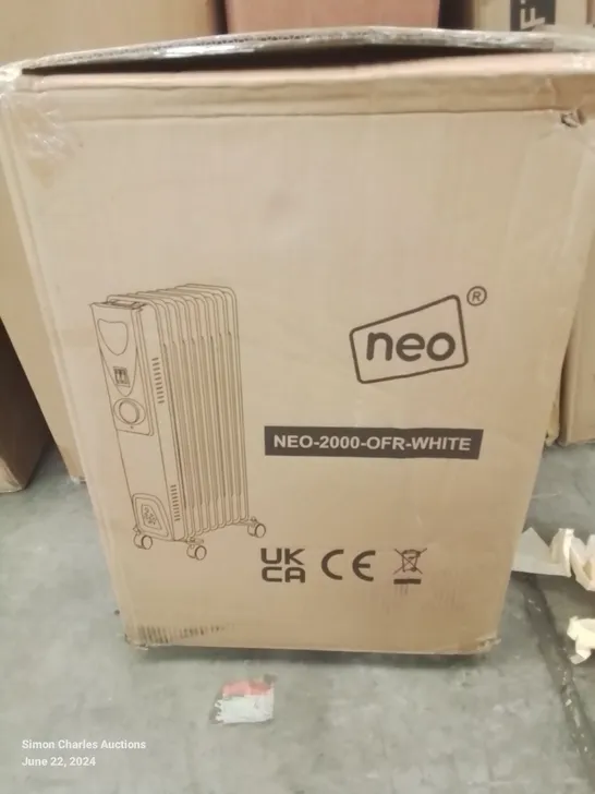 BOXED WHITE ELECTRIC HEATER 