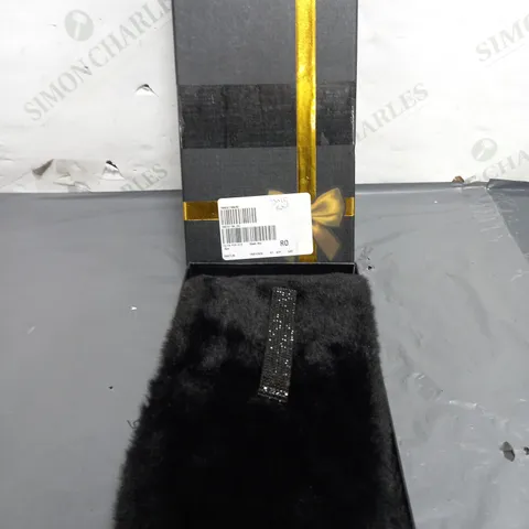 FRANK USHER FAUX FUR COLLAR IN GIFT BOX