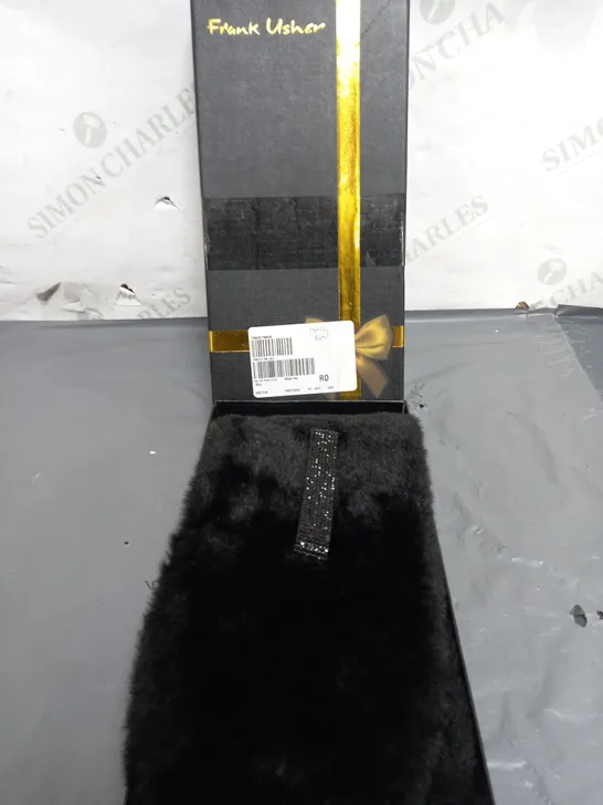 FRANK USHER FAUX FUR COLLAR IN GIFT BOX