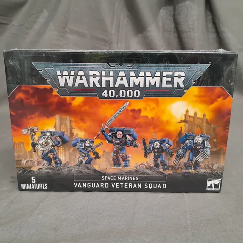 BOXED AND SEALED WARHAMMER 40,000 SPACE MARINES - VANGUARD VETERAN SQUAD - 5 MINIATURES