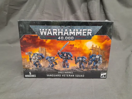 BOXED AND SEALED WARHAMMER 40,000 SPACE MARINES - VANGUARD VETERAN SQUAD - 5 MINIATURES