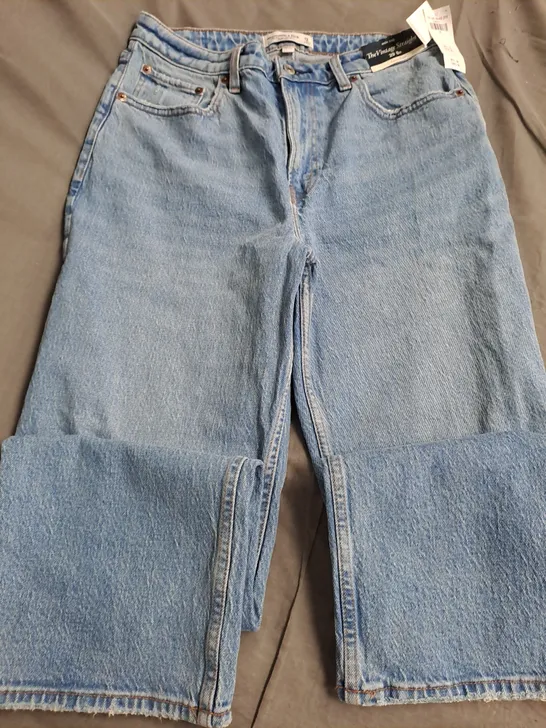 ABERCROMBIE & FITCH THE VINTAGE STRAIGHT HIGH RISE JEANS, BLUE - SIZE 29 8R