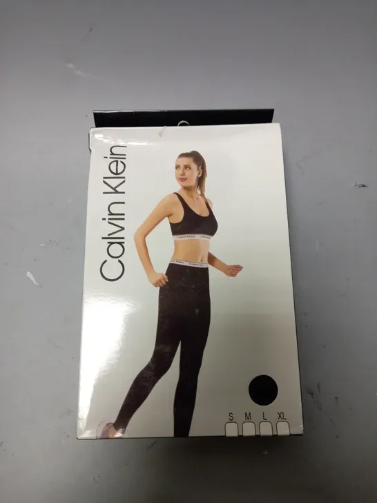 BOXED CALVIN KLEIN SPORTS BRA AND LEGGINGS IN BLACK - XL