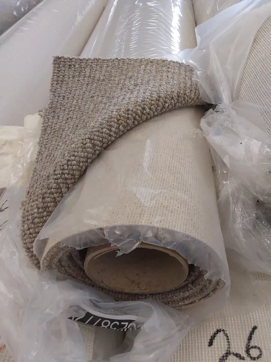 ROLL OF QUALITY SISAL WEAVE CLASSIC BUCKWHEAT CARPET // SIZE: APPROX 5 X 2.4m