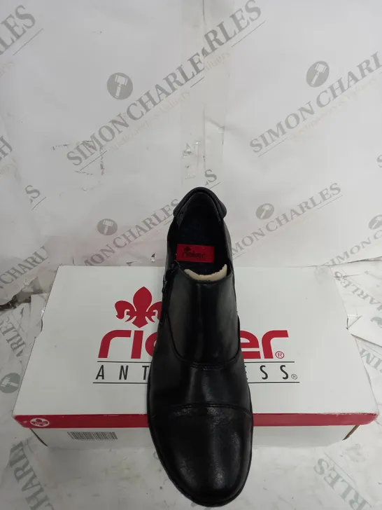 BOXED PAIR OF RIEKER SHOE BOOTS IN BLACK UK SIZE 6.5