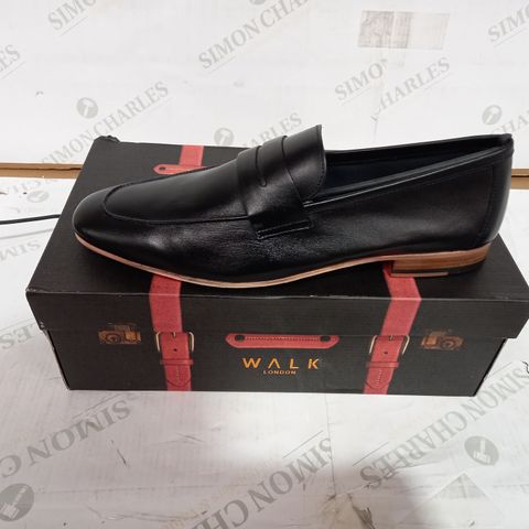 PAIR OF LONDON CAPRI PENNY LOAFERS IN BLACK NAPPA LEATHER 9R