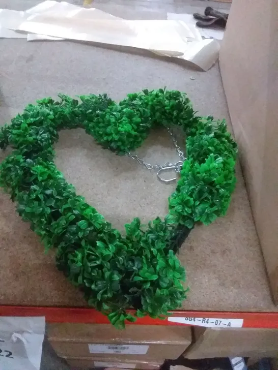 38CM ARTIFICIAL WREATH