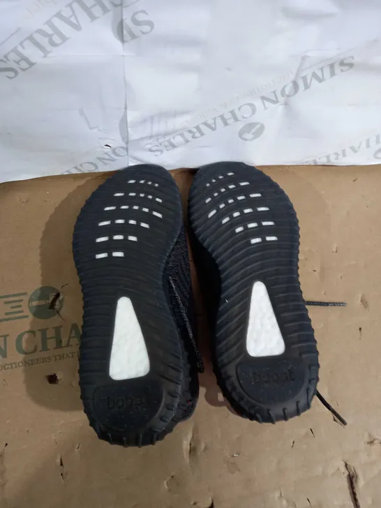 PAIR OF ADIDAS YEEZY'S SIZE 3