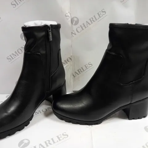 VIONIC RONAN WATERPROOF BLACK HEELED BOOTS - 6.5