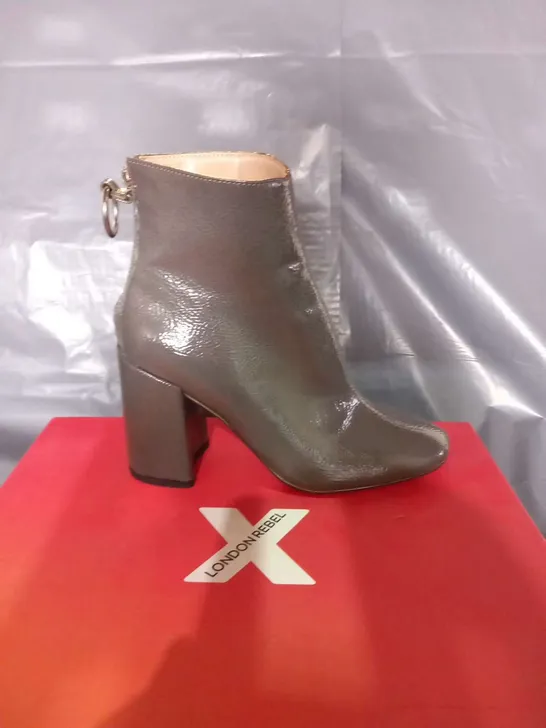 BOXED LONDON REBEL JODIE GREY ANKLE BOOTS SIZE 4