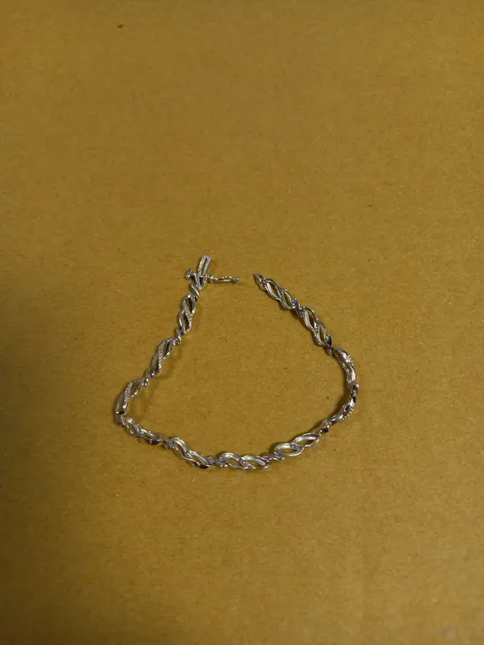 WHITE GOLD 20 POINT DIAMOND INFINITY BRACELET 