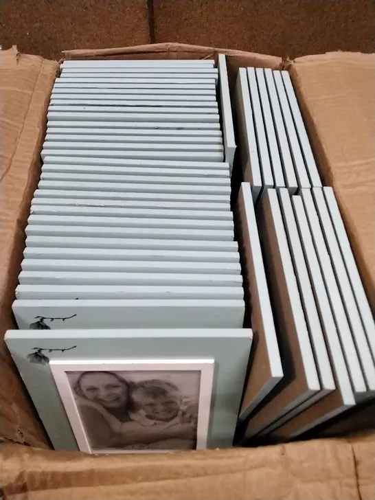 BOX OF APPROXIMATELY 40 13X18CM PHOTO FRAMES 