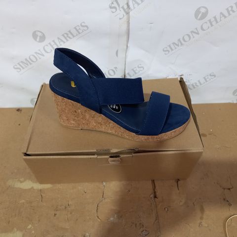 BOXED PAIR OF DESIGNER BLUE WEDGE SANDALS SIZE 4
