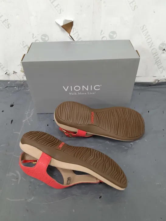 BOXED PAIR OF VIONIC RED SANDALS IN SIZE 6