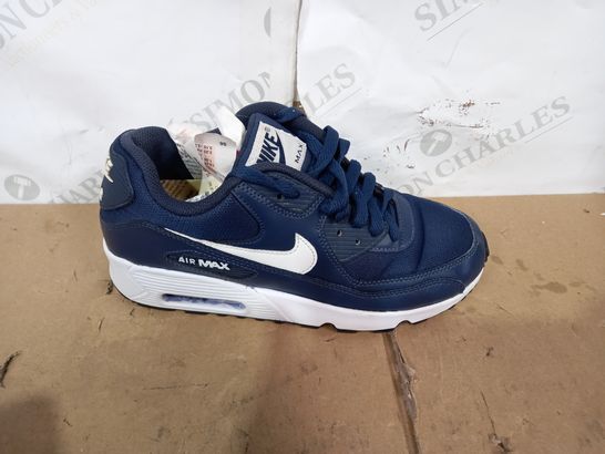 PAIR OF NIKE NAVY/WHITE TRAINERS SIZE 5.5