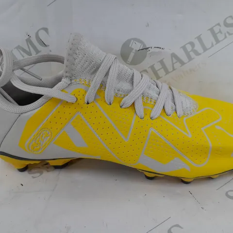 PAIR OF PUMA LACE UP FOOTBALL BOOTS IN YELLOW/GREY - UK 3.5